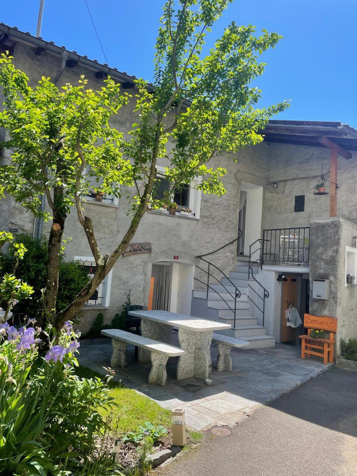 Ca Da La Nona Hotel Cavigliano Luaran gambar